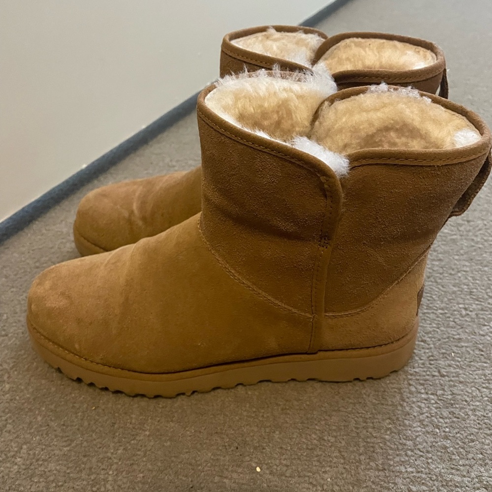 Ugh Boots - Picture 4 of 5